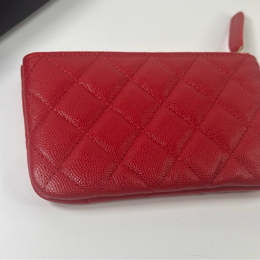 Caviar Quilted Small Cosmetic Case Red - Picture 9 of 14